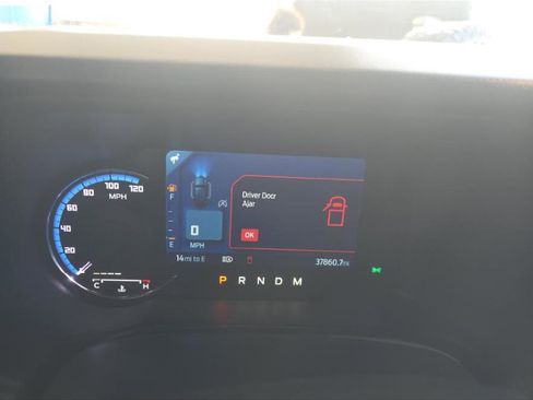 Used 2023 Ford Bronco Outer Banks image 6