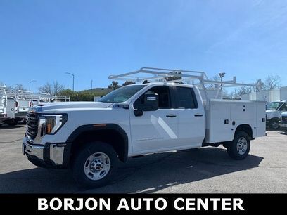 New 2025 GMC Sierra 2500 Pro w/ Convenience Package