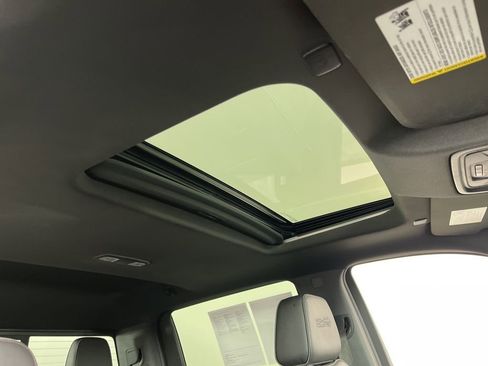 Used 2020 Chevrolet Silverado 1500 High Country w/ Technology Package image 5