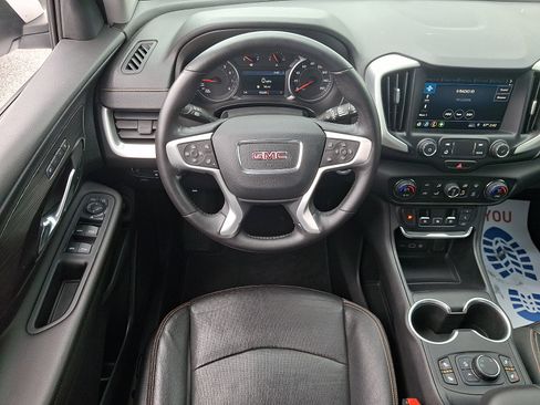 Used 2021 GMC Terrain SLT AWD/4WD image 2