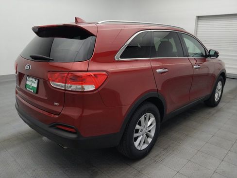 Used 2018 Kia Sorento FWD image 9