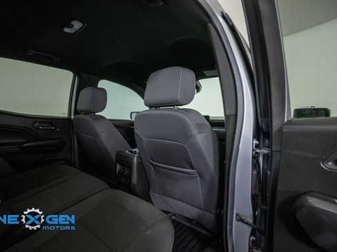 Used 2023 Chevrolet Colorado LT w/ LT Convenience Package AWD/4WD image 33