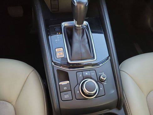 Used 2018 MAZDA CX-5 Touring image 15