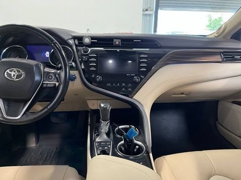 Used 2019 Toyota Camry XLE w/ Driver Assist Package FWD image 19