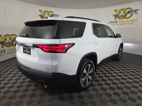 Used 2023 Chevrolet Traverse LT AWD/4WD image 9