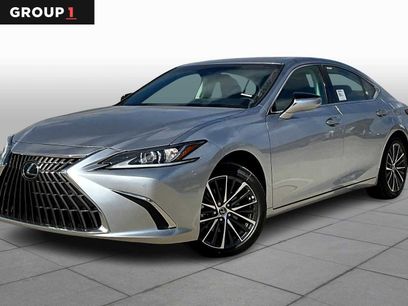 New 2025 Lexus ES 350 w/ Premium Package