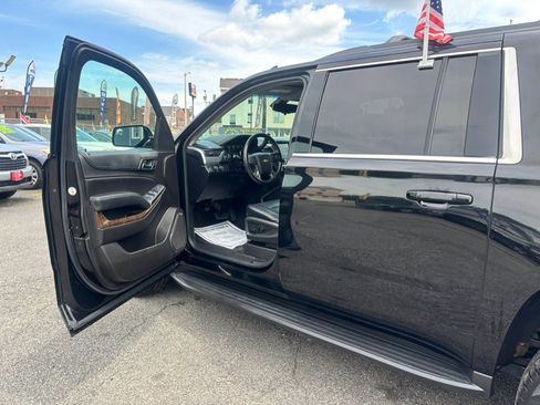 Used 2017 Chevrolet Suburban LS AWD/4WD image 12