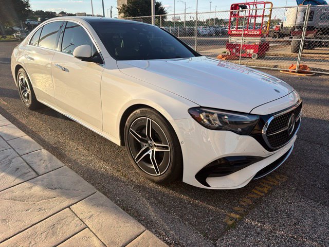 Used 2024 Mercedes-Benz E 350 4MATIC Sedan image 5