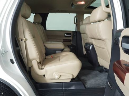Used 2015 Toyota Sequoia Platinum RWD image 40