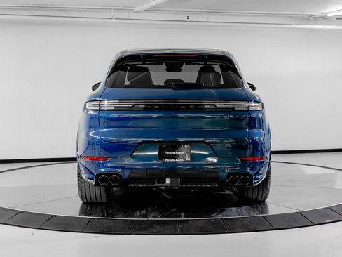 New 2026 Porsche Cayenne GTS image 6