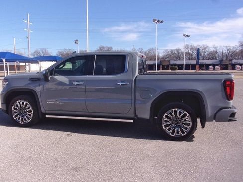 Used 2024 GMC Sierra 1500 Denali Ultimate image 4