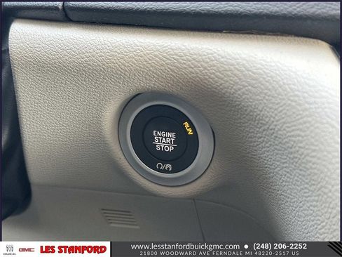 Used 2018 Chrysler Pacifica Touring-L image 29