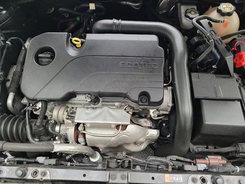 Used 2022 Chevrolet Malibu LT FWD image 30