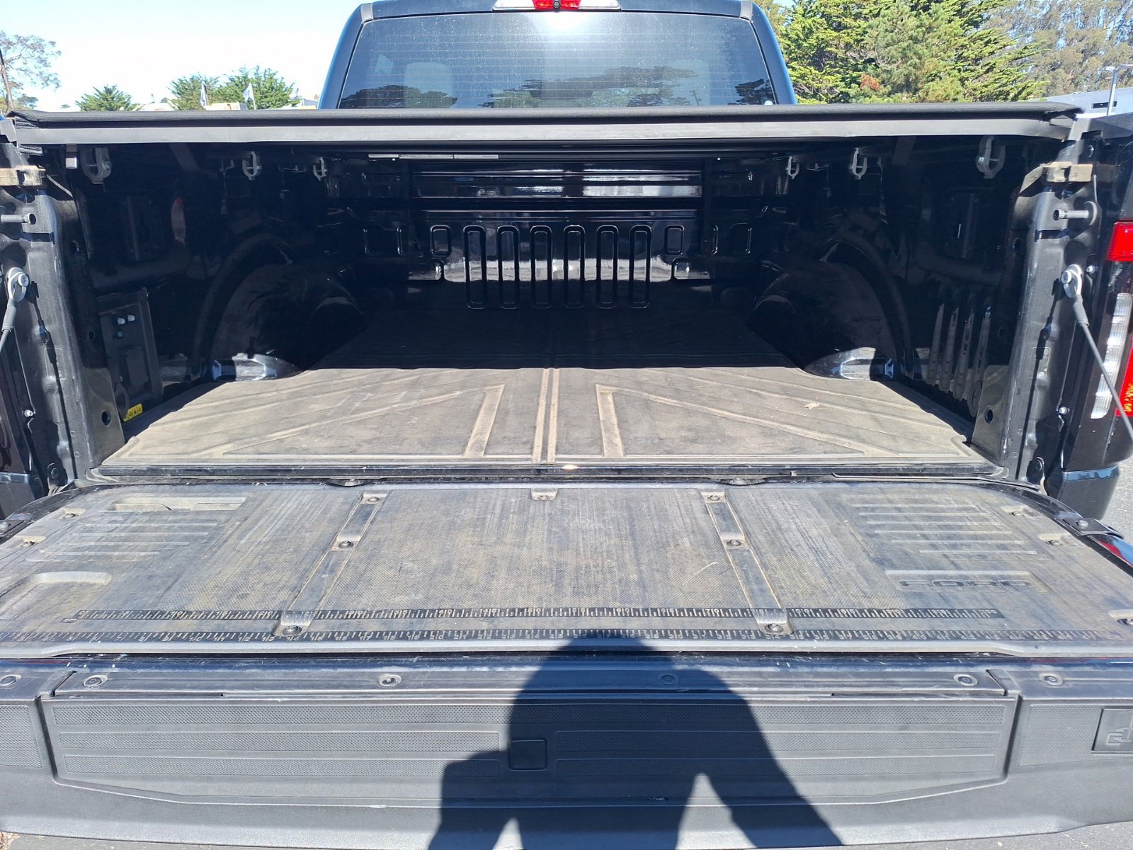 Used 2023 Ford F150 Lightning XLT w/ Equipment Group 312A High AWD/4WD image 11