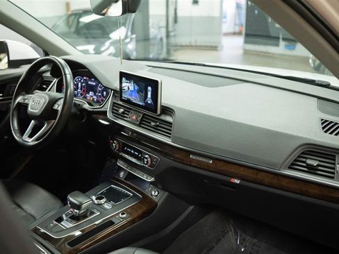 Used 2018 Audi Q5 2.0T Premium image 14