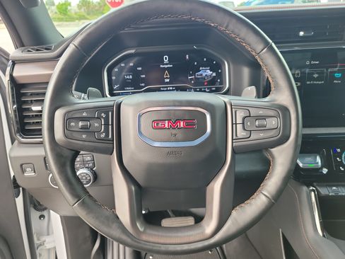 Used 2025 GMC Sierra 1500 AT4 AWD/4WD image 17