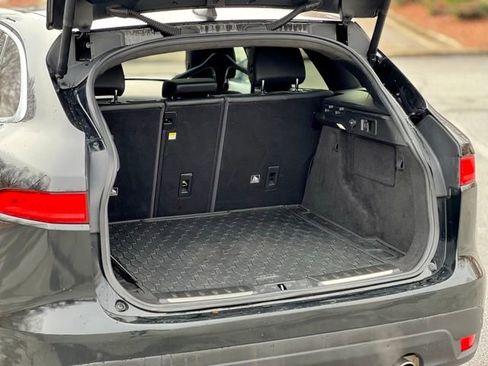 Used 2020 Jaguar F-PACE Premium image 45