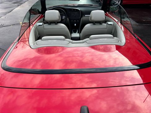 Used 2010 Saab 9-3 Aero w/ Aero Premium Package image 16