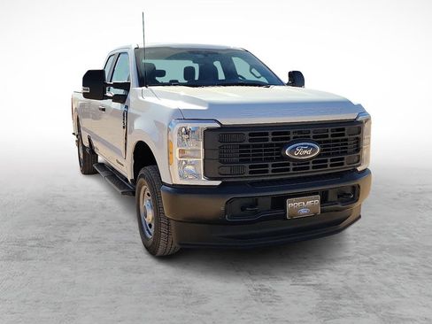 New 2026 Ford F250 XL w/ FX4 Off-Road Package image 2