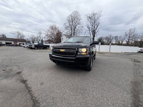 Used 2014 Chevrolet Tahoe LS image 2