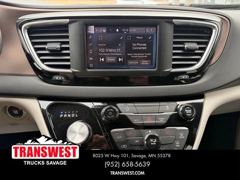 Used 2024 Chrysler Voyager LX FWD image 13