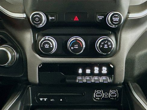 Used 2019 RAM 1500 Big Horn image 16