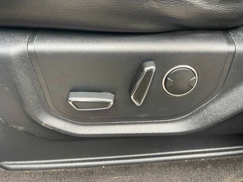 Used 2017 Ford F250 Lariat w/ Lariat Value Package image 27