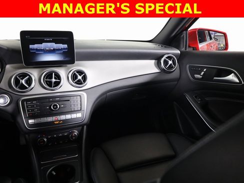 Used 2019 Mercedes-Benz GLA 250 4MATIC image 38