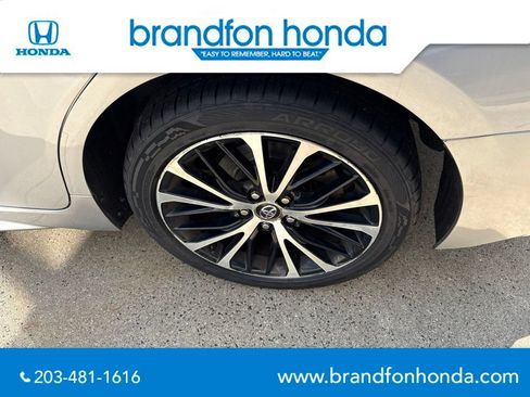 Used 2020 Toyota Camry SE FWD image 31