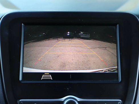 Used 2021 Chevrolet Equinox LS FWD image 29
