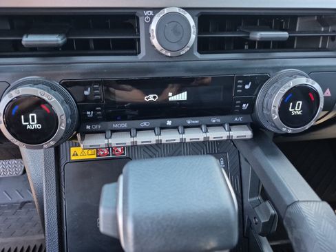 Certified 2026 Toyota 4Runner Platinum AWD/4WD image 31
