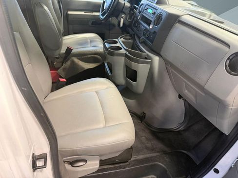 Used 2021 Ford E-350 and Econoline 350 Super Duty w/ Power Windows & Locks Group image 21