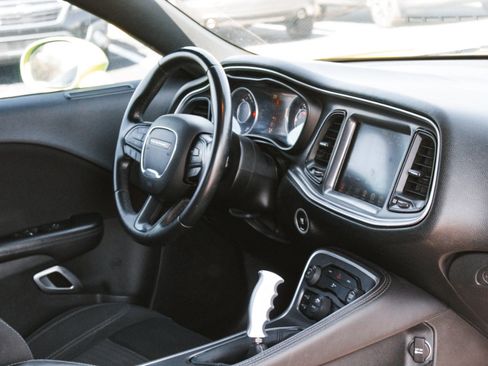 Used 2015 Dodge Challenger R/T w/ Quick Order Package 22B R/T RWD image 25