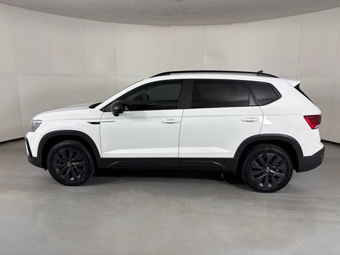 Used 2022 Volkswagen Taos S FWD image 5