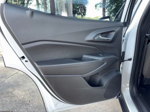 Used 2024 Chevrolet Trax ACTIV w/ Driver Confidence Package FWD image 25
