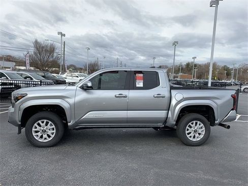 New 2025 Toyota Tacoma SR5 image 5