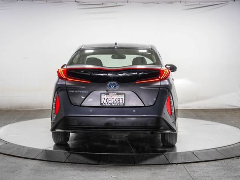 Certified 2017 Toyota Prius Prime Advanced w/ Carpet Mat Package FWD image 3