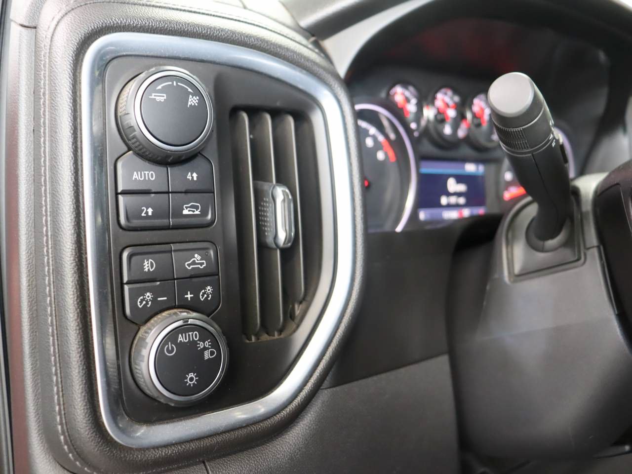 Used 2019 Chevrolet Silverado 1500 RST w/ All-Star Edition AWD/4WD image 13