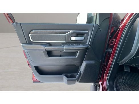 Used 2022 RAM 2500 Big Horn w/ Level C Equiment Group image 26