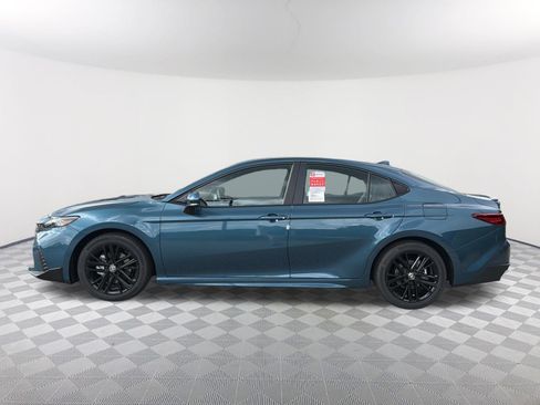 New 2026 Toyota Camry SE FWD image 4
