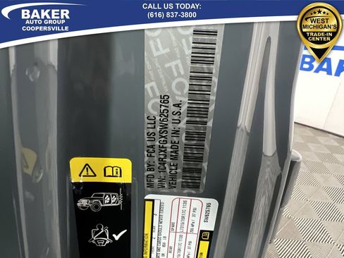 Used 2025 Jeep Wrangler Unlimited Rubicon image 34