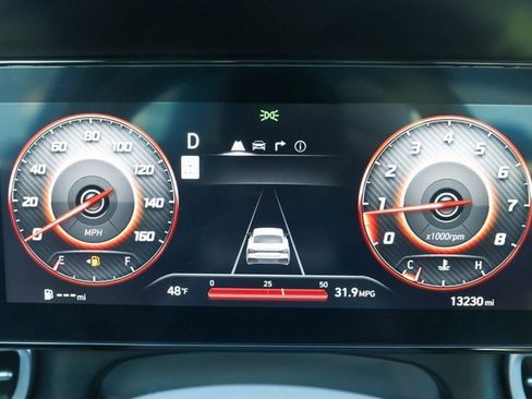 Used 2025 Hyundai Elantra SEL image 29