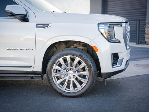 Used 2021 GMC Yukon XL Denali image 5