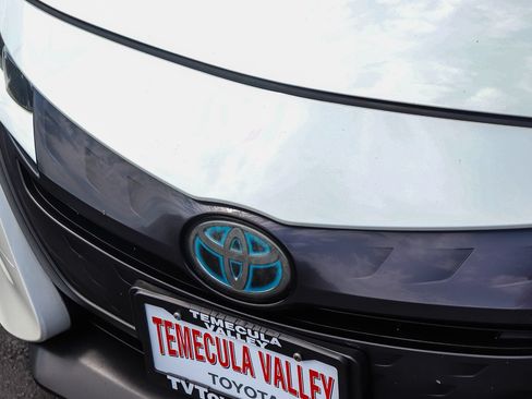 Used 2020 Toyota Prius Prime XLE FWD image 13