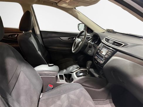 Used 2015 Nissan Rogue SV w/ SV Moonroof Package image 26