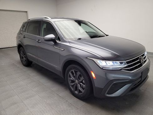 Used 2022 Volkswagen Tiguan SE image 13