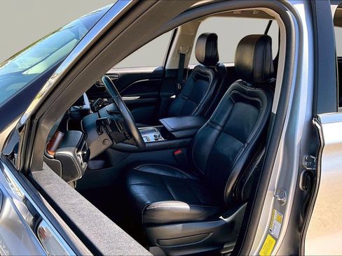 Used 2020 Lincoln Aviator Reserve w/ Elements Package Plus RWD image 25