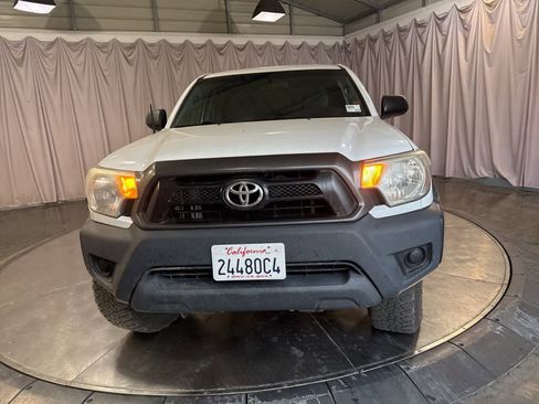 Used 2015 Toyota Tacoma 4WD Access Cab I4 AT image 2
