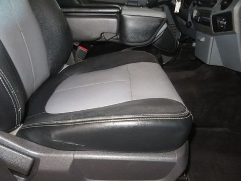 Used 2011 Ford F250 XLT w/ XLT Interior Pkg AWD/4WD image 35