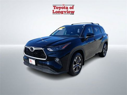 Certified 2023 Toyota Highlander XLE image 4